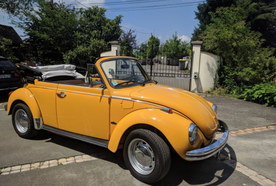 Coccinelle Volkswagen jaune